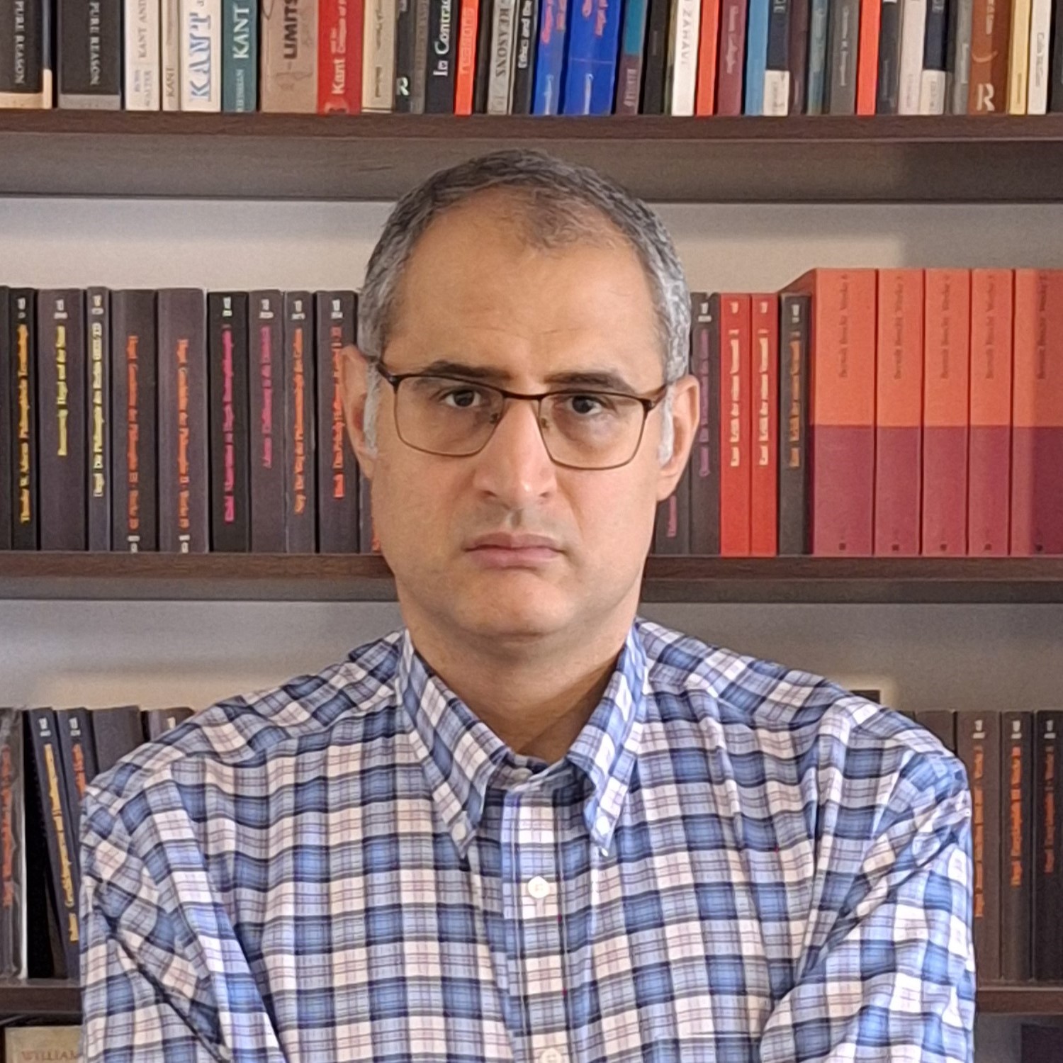 Arash Abazari Headshot